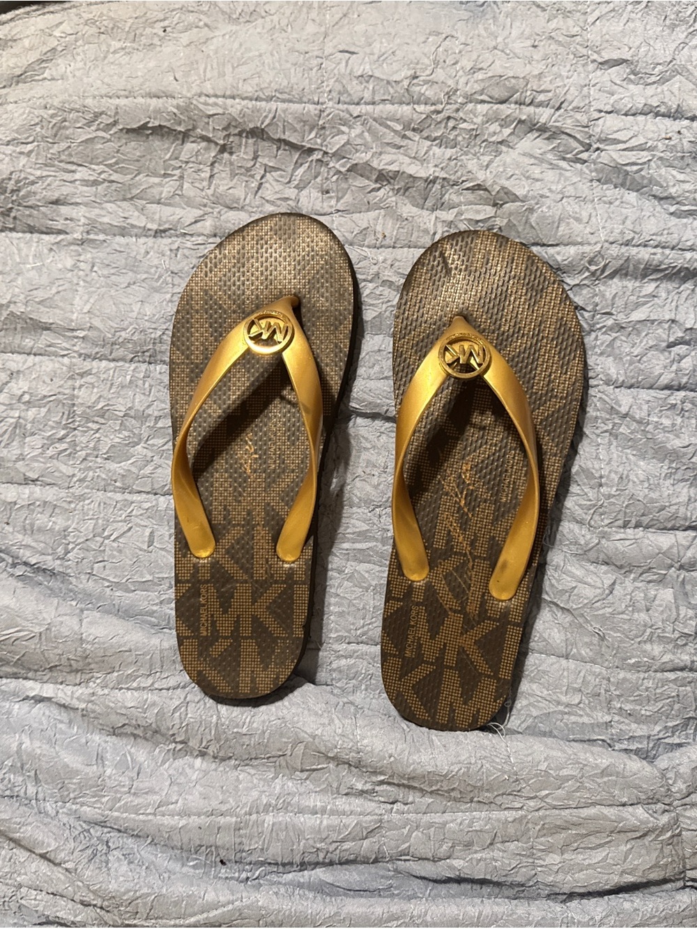 Michael Kors Gold Strap Brown MK Logo Flip Flops. Beach, Vacation, Comfortable